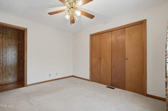 556 West Valley Drive, Kingsport, TN 37664