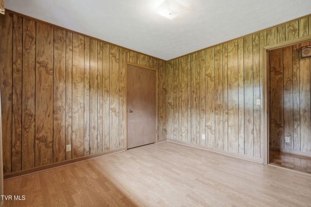 556 West Valley Drive, Kingsport, TN 37664