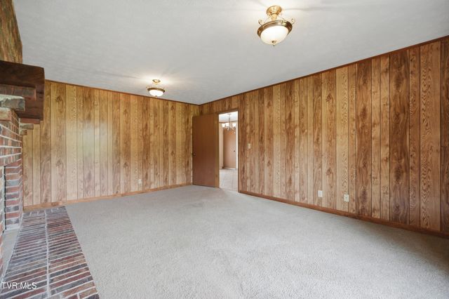 556 West Valley Drive, Kingsport, TN 37664