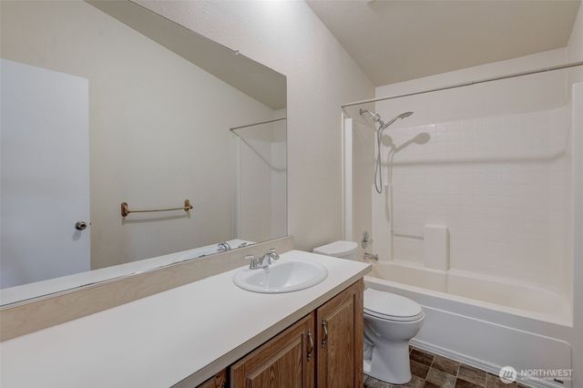 14901 Golden Delicious Street, Entiat, WA 98822