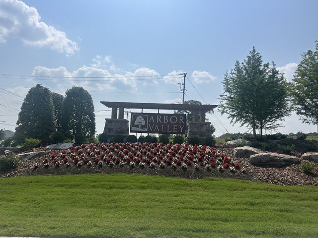 6425 Waymeet Drive, Spring Hill, TN 37174