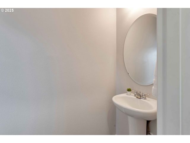 21658 Sw BERKSHIRE Ter, Sherwood, OR 97140