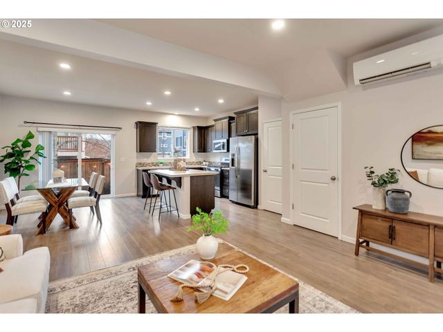 21658 Sw BERKSHIRE Ter, Sherwood, OR 97140