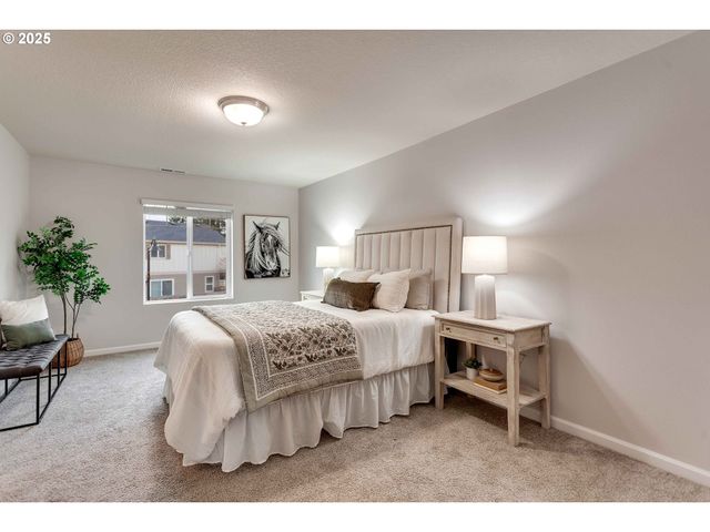 21658 Sw BERKSHIRE Ter, Sherwood, OR 97140