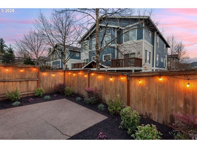 21658 Sw BERKSHIRE Ter, Sherwood, OR 97140