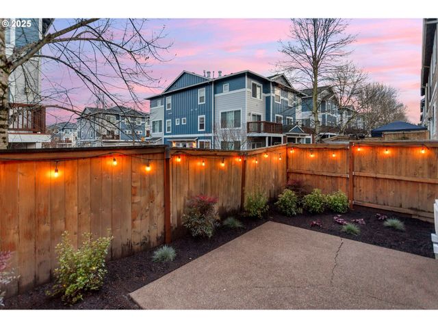 21658 Sw BERKSHIRE Ter, Sherwood, OR 97140