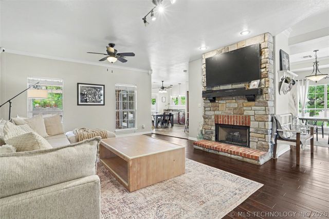 11914 S 1st Street W, Jenks, OK 74037