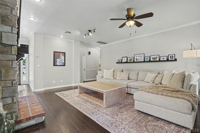11914 S 1st Street W, Jenks, OK 74037