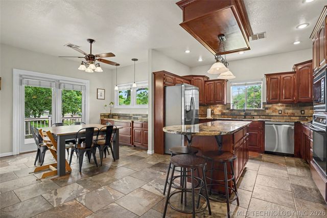 11914 S 1st Street W, Jenks, OK 74037