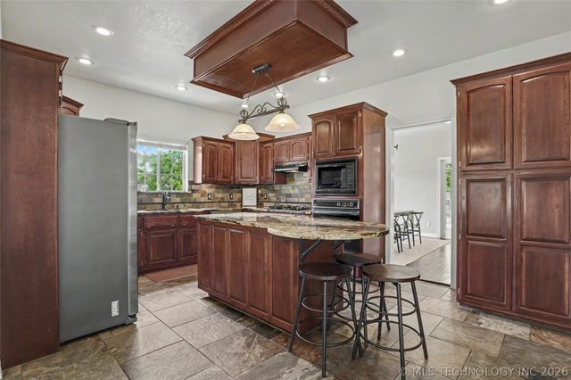 11914 S 1st Street W, Jenks, OK 74037