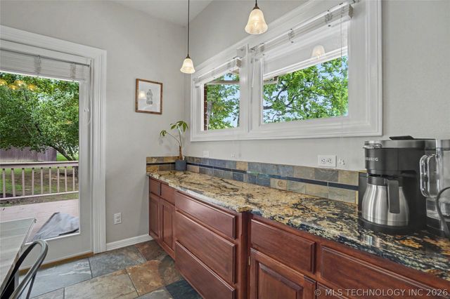 11914 S 1st Street W, Jenks, OK 74037