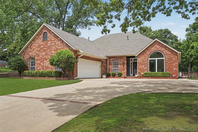 11914 S 1st Street W, Jenks, OK 74037