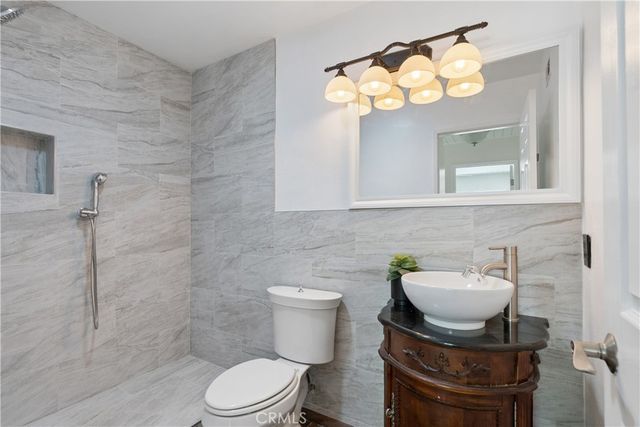 25651 Ramada, Valencia, CA 91355