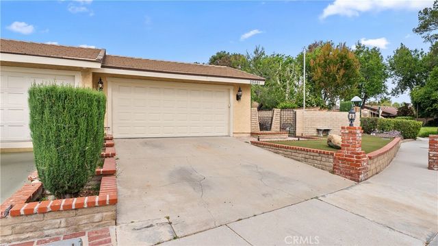 25651 Ramada, Valencia, CA 91355