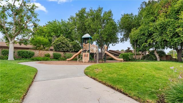 25651 Ramada, Valencia, CA 91355