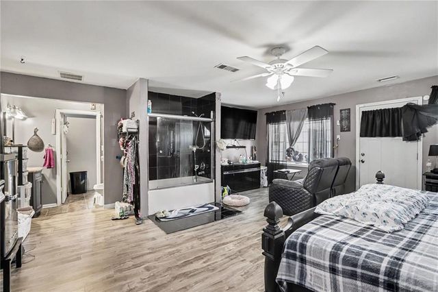 2805 Robinson Wood Drive, Riverdale, GA 30296