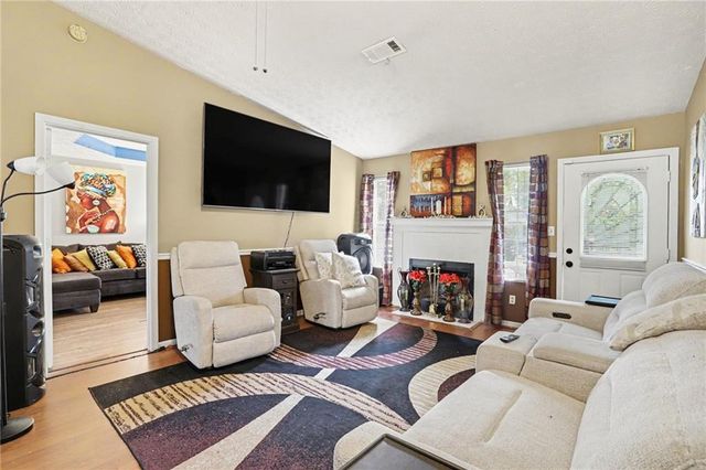 2805 Robinson Wood Drive, Riverdale, GA 30296