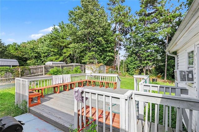 2805 Robinson Wood Drive, Riverdale, GA 30296