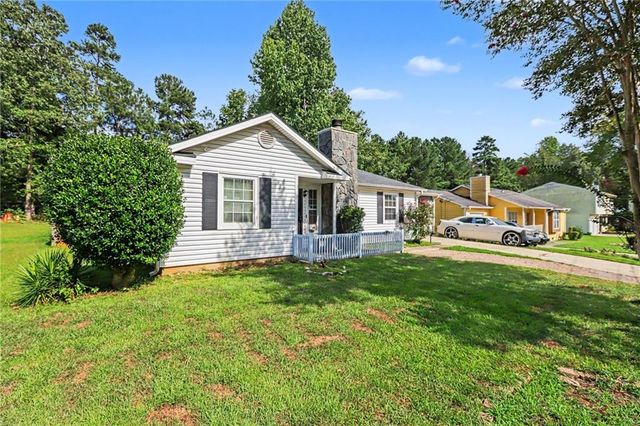 2805 Robinson Wood Drive, Riverdale, GA 30296