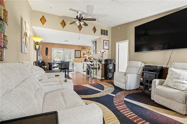 2805 Robinson Wood Drive, Riverdale, GA 30296