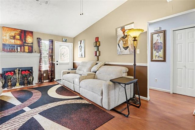 2805 Robinson Wood Drive, Riverdale, GA 30296