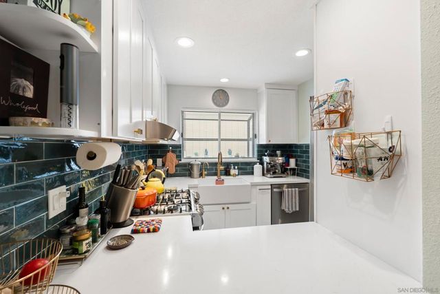 3985 Wabaska Dr 15, San Diego, CA 92107