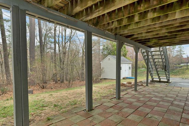 9 Isabella Drive, Londonderry, NH 03053