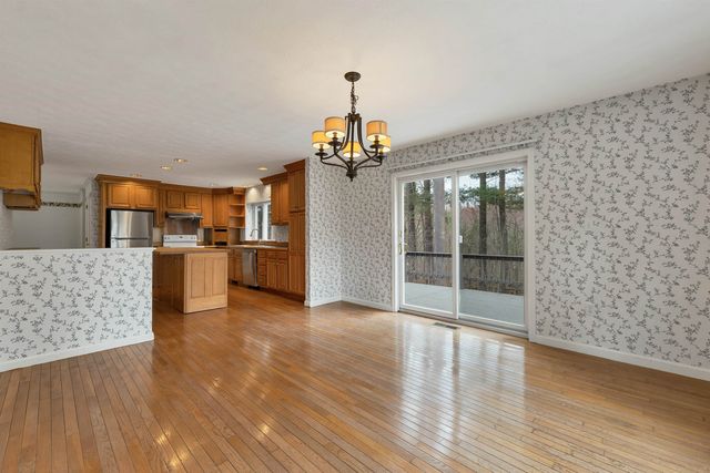 9 Isabella Drive, Londonderry, NH 03053