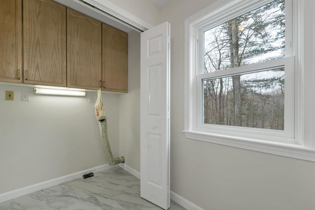 9 Isabella Drive, Londonderry, NH 03053