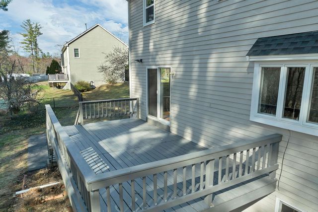 9 Isabella Drive, Londonderry, NH 03053
