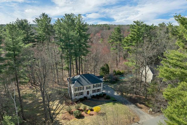 9 Isabella Drive, Londonderry, NH 03053