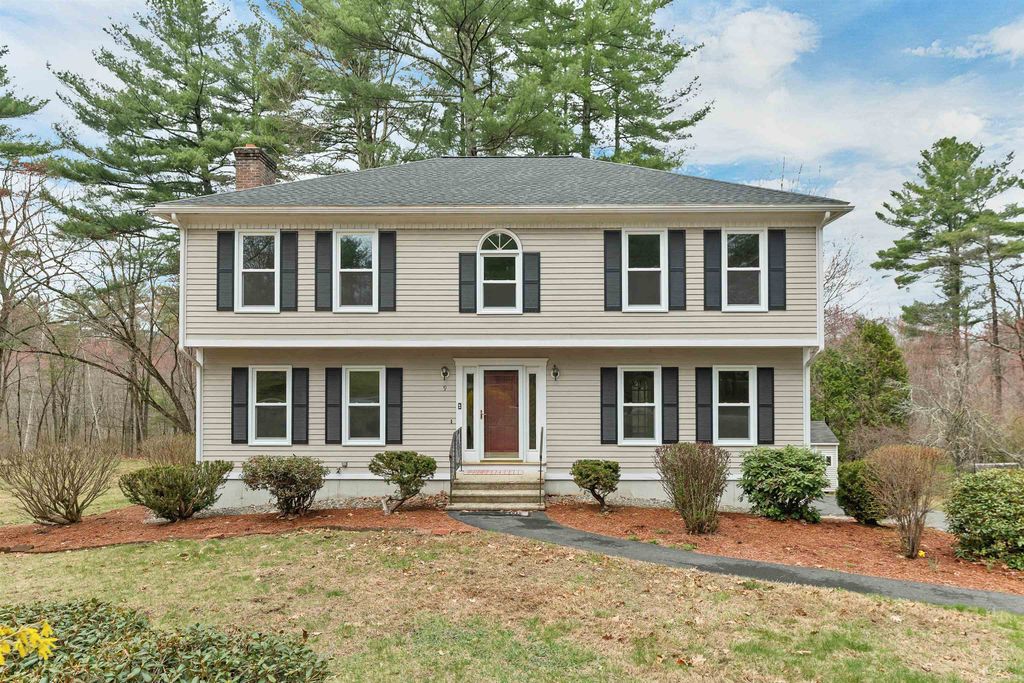 9 Isabella Drive, Londonderry, NH 03053