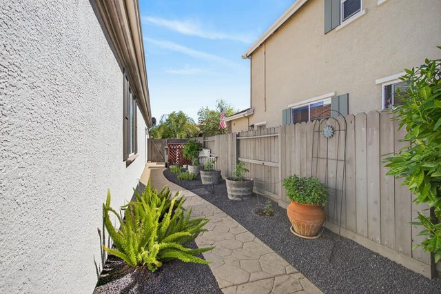 1338 Stoney Cross Ln, Lincoln, CA 95648