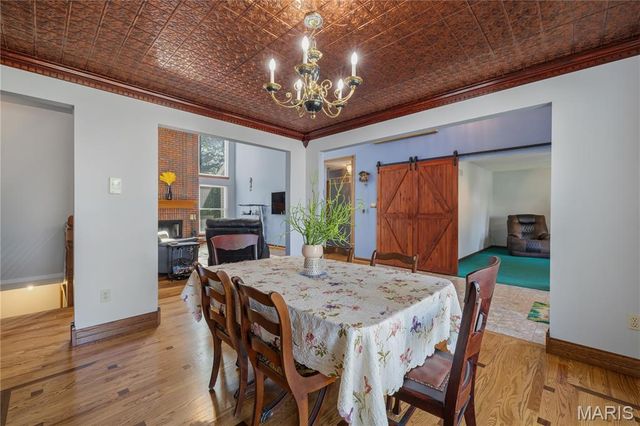 301 Arlington Glen Court, Fenton, MO 63026