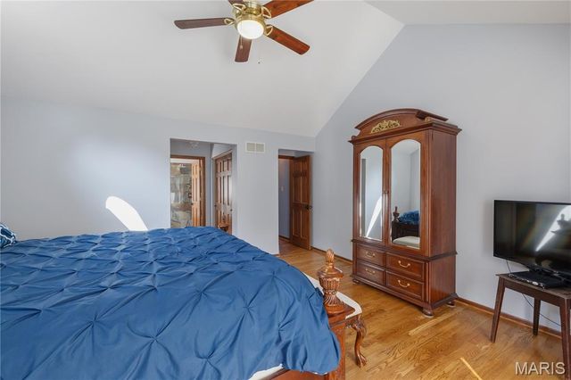 301 Arlington Glen Court, Fenton, MO 63026