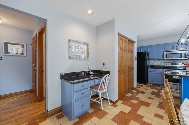 301 Arlington Glen Court, Fenton, MO 63026