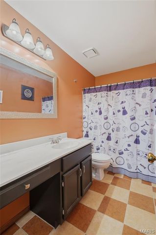 301 Arlington Glen Court, Fenton, MO 63026