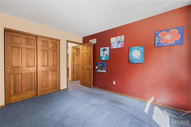 301 Arlington Glen Court, Fenton, MO 63026