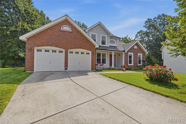 301 Arlington Glen Court, Fenton, MO 63026