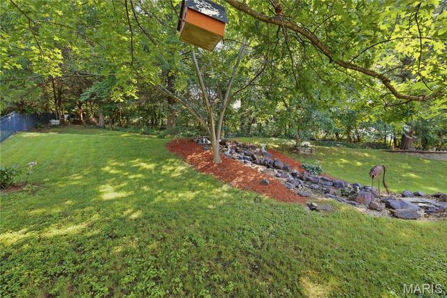 301 Arlington Glen Court, Fenton, MO 63026