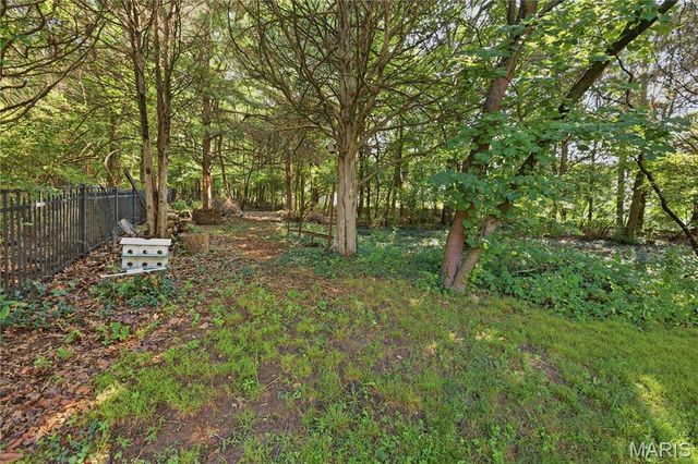 301 Arlington Glen Court, Fenton, MO 63026