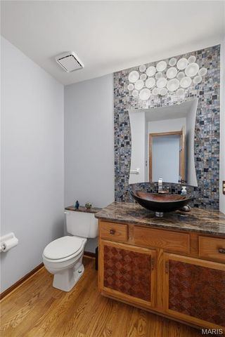 301 Arlington Glen Court, Fenton, MO 63026