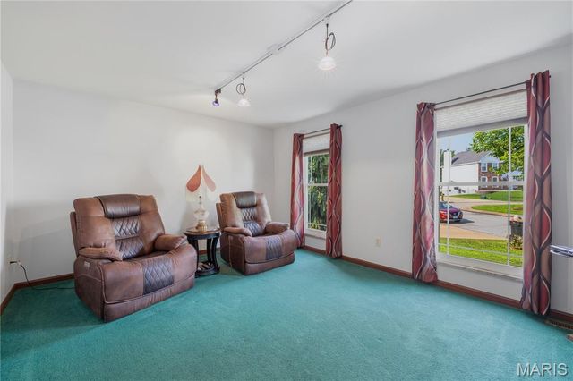 301 Arlington Glen Court, Fenton, MO 63026