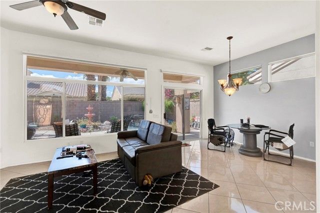 78291 Hollister, Palm Desert, CA 92211