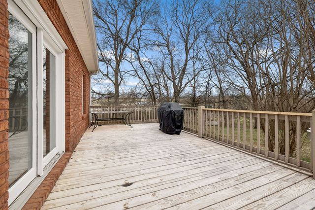 1019 Hilton Ln, Castalian Springs, TN 37031