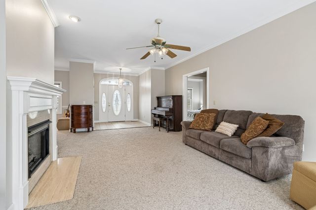 1019 Hilton Ln, Castalian Springs, TN 37031