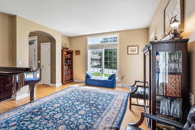 2964 S TELEMARK CIRCLE, Green Bay, WI 54313