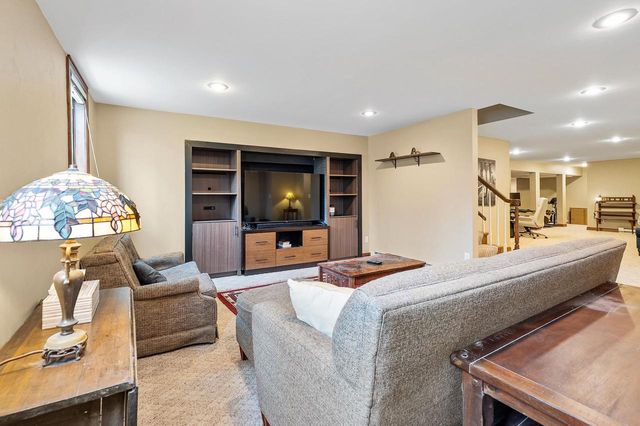 2964 S TELEMARK CIRCLE, Green Bay, WI 54313