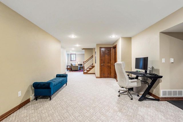 2964 S TELEMARK CIRCLE, Green Bay, WI 54313