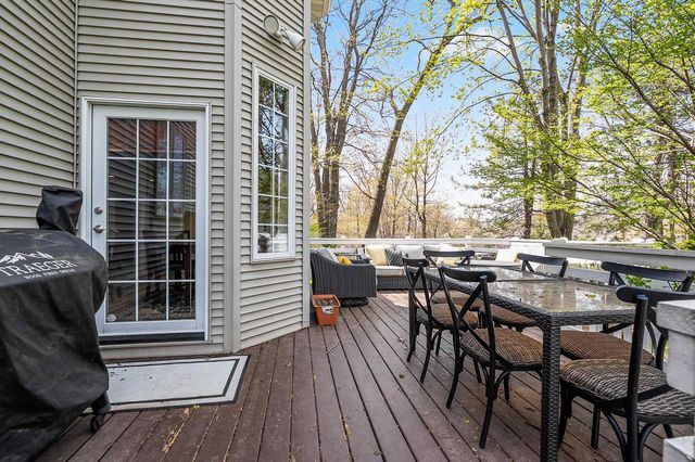 2964 S TELEMARK CIRCLE, Green Bay, WI 54313